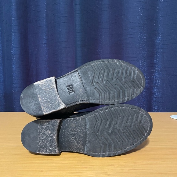 Frye Veronica Inside Zip Bootie - Picture 9 of 9